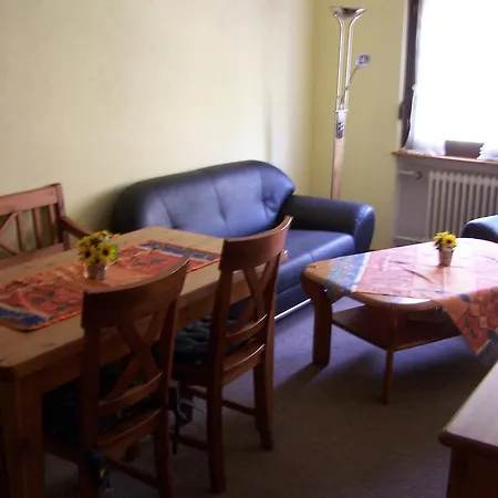 Goldlay + Rosenberg Apartment *